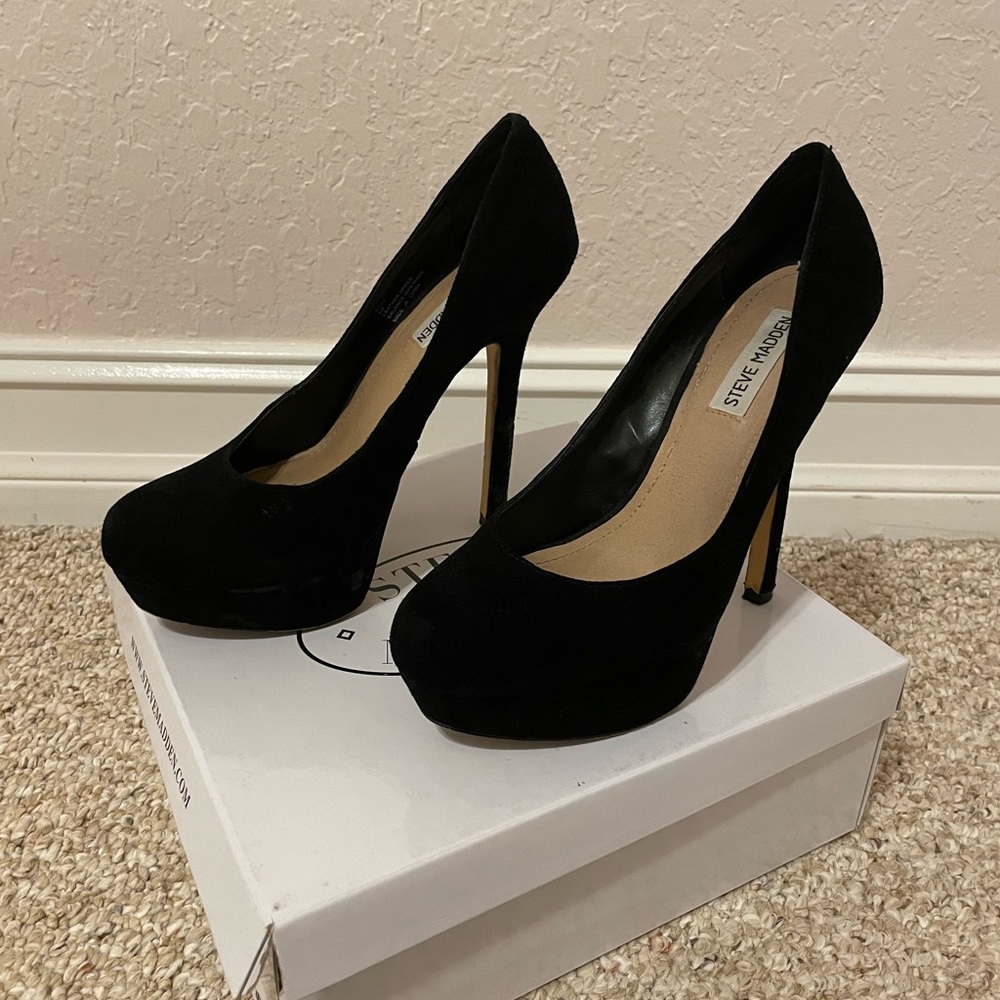 Steve Madden black high heels